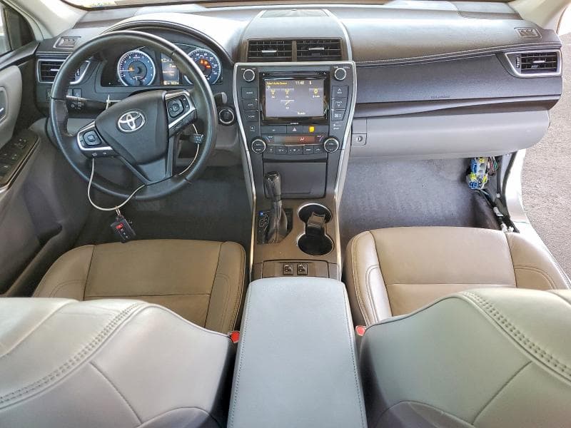 2017 TOYOTA CAMRY XLE V6 8