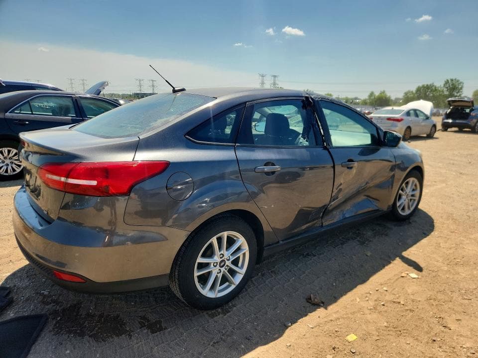 2017 FORD FOCUS SE 3