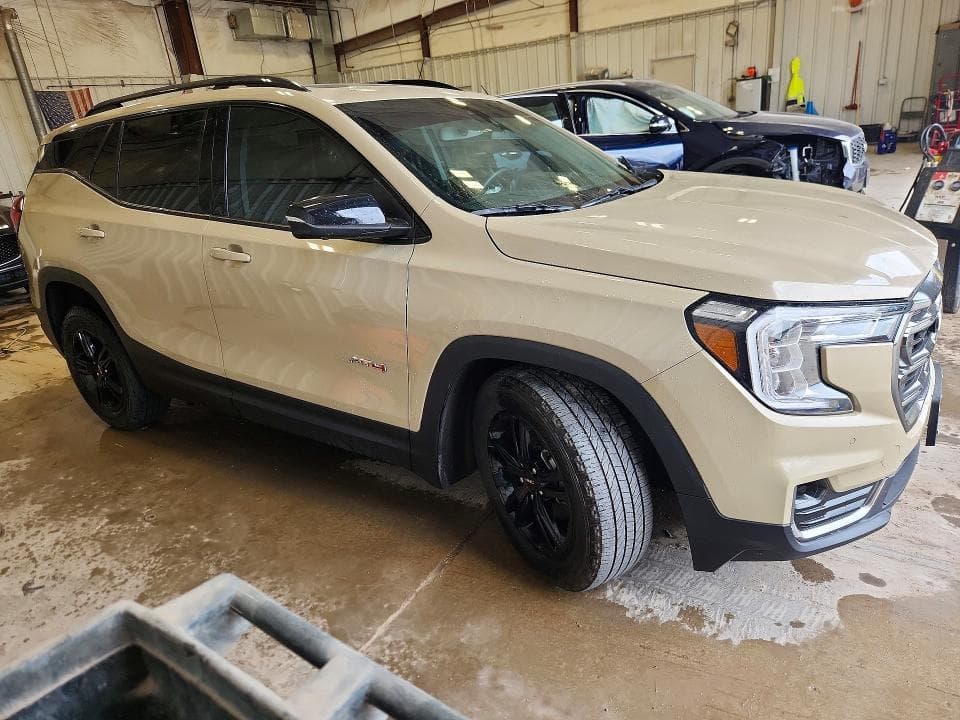 2023 GMC TERRAIN AT4 4