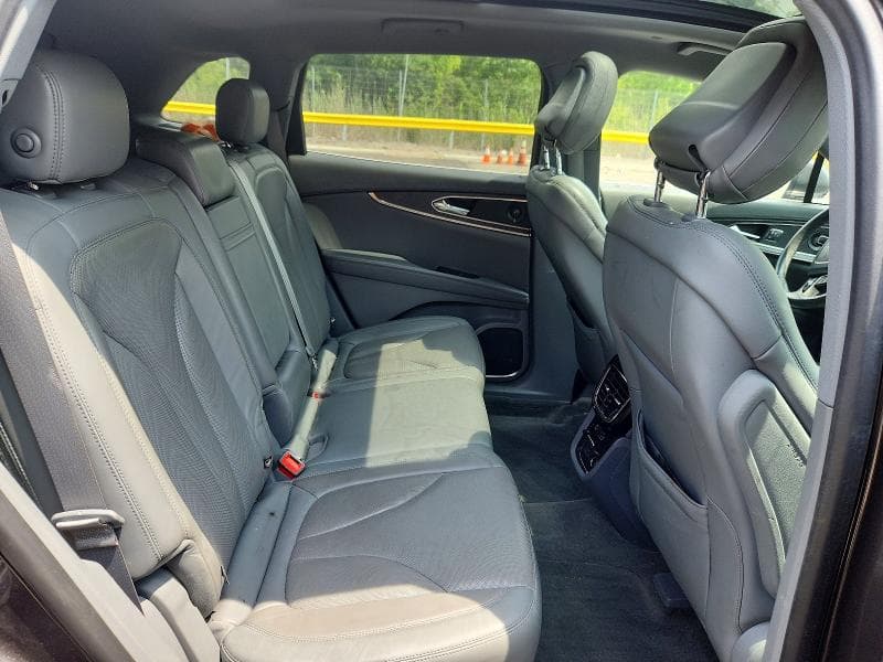 2020 LINCOLN NAUTILUS RESERVE 11