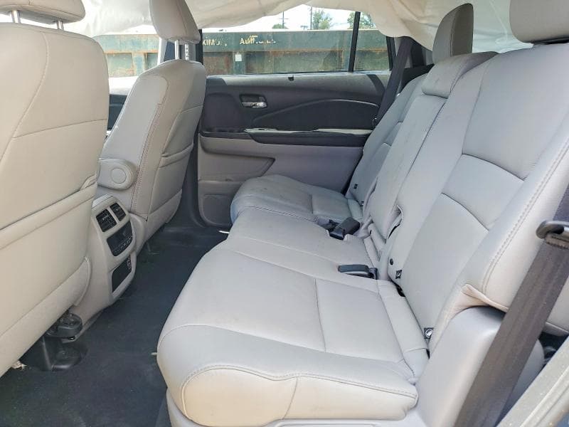 2021 HONDA PILOT SE 11