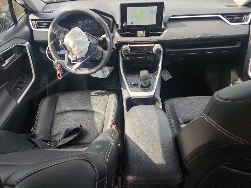 2025 TOYOTA RAV4 HYBRID XLE 8
