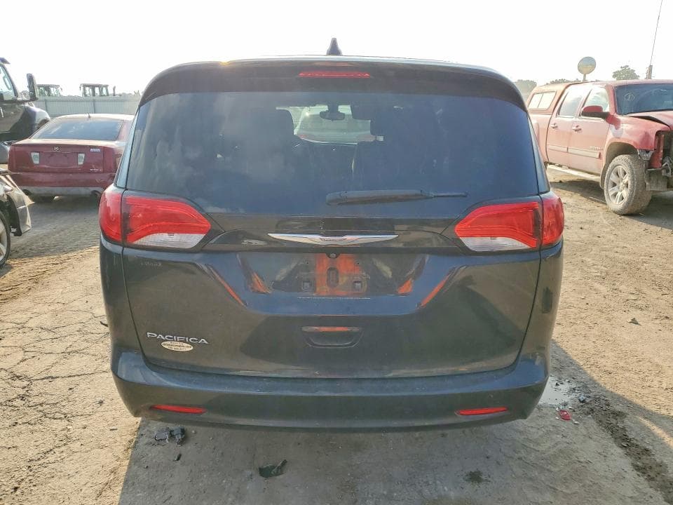 2017 CHRYSLER PACIFICA TOURING 6