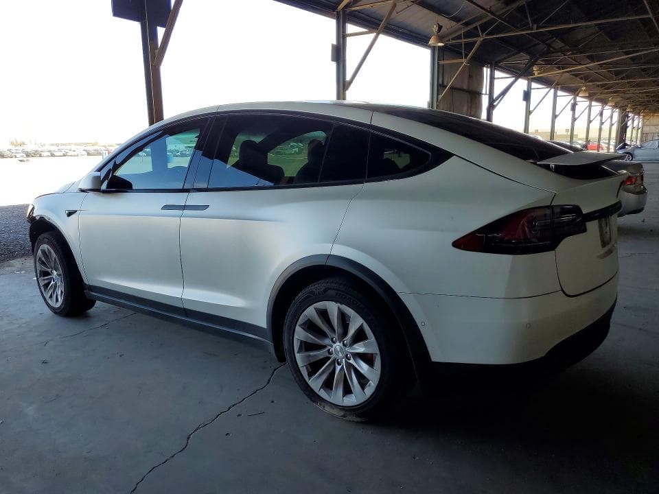 2020 TESLA MODEL X 2