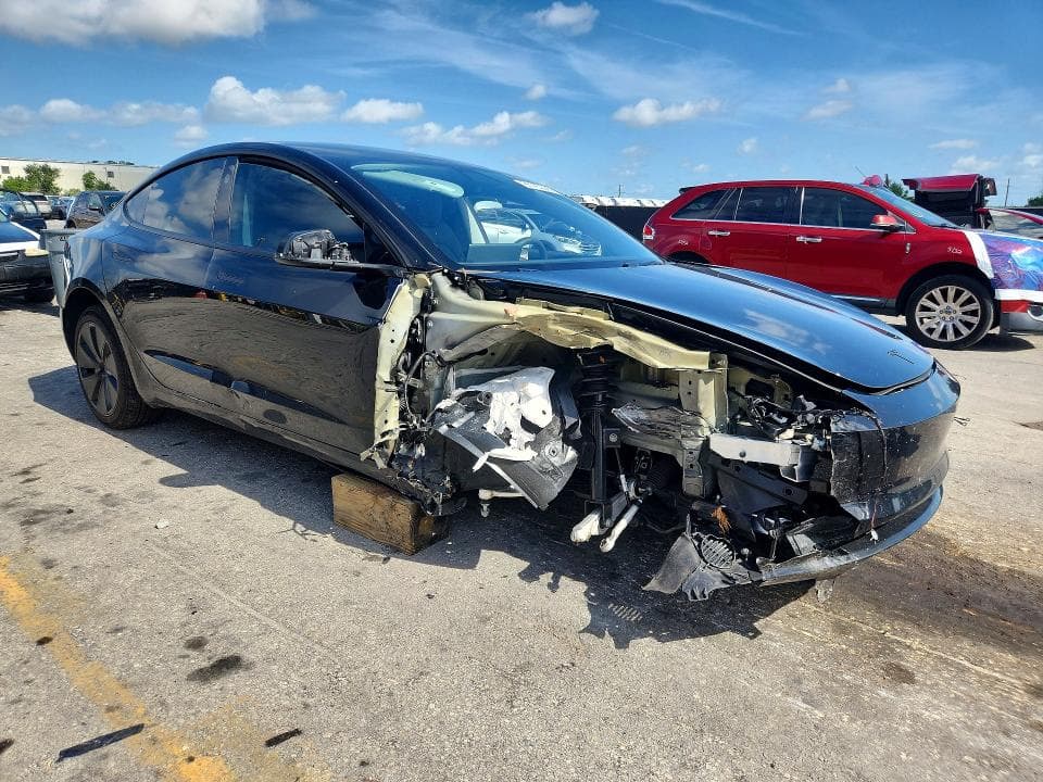 2026 TESLA MODEL 3 4