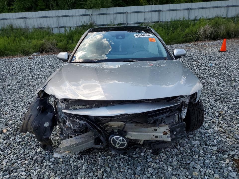 2021 TOYOTA CAMRY XLE 5
