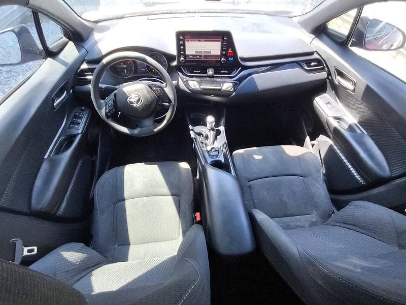 2019 TOYOTA C-HR LE 8
