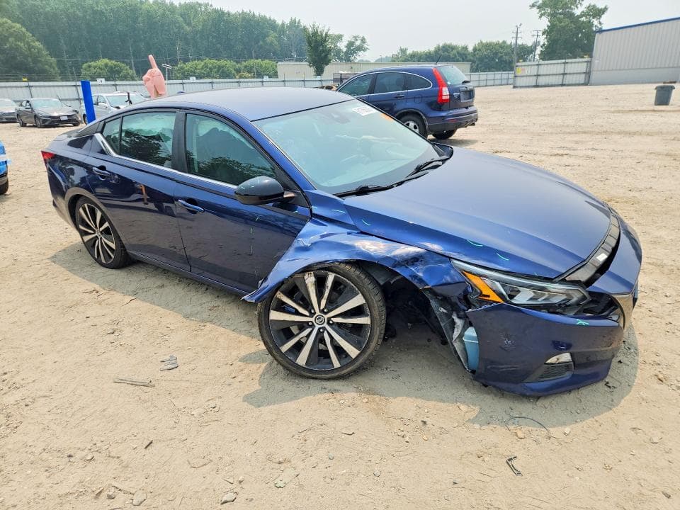 2021 NISSAN ALTIMA SR 4