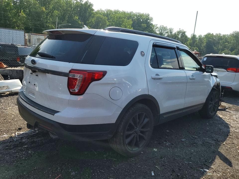 2018 FORD EXPLORER XLT 3