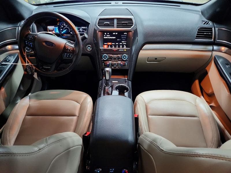 2019 FORD EXPLORER XLT 8