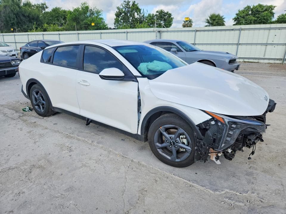 2025 KIA K4 LXS 4