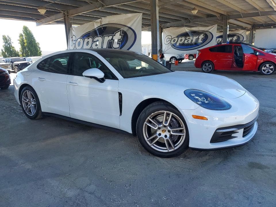 2018 PORSCHE PANAMERA 4 4