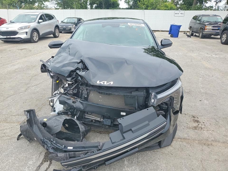 2025 KIA K4 LXS 5