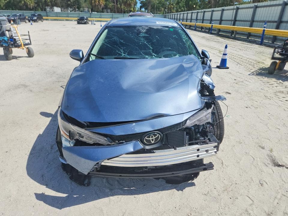 2025 TOYOTA COROLLA LE 5