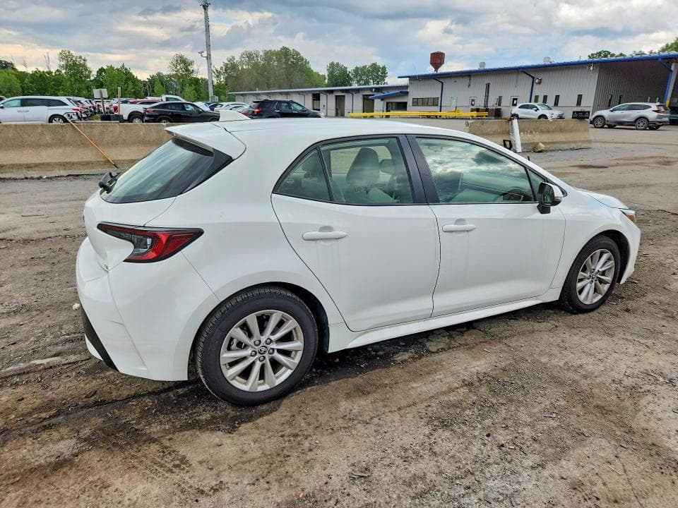 2024 TOYOTA COROLLA HATCHBACK SE 3