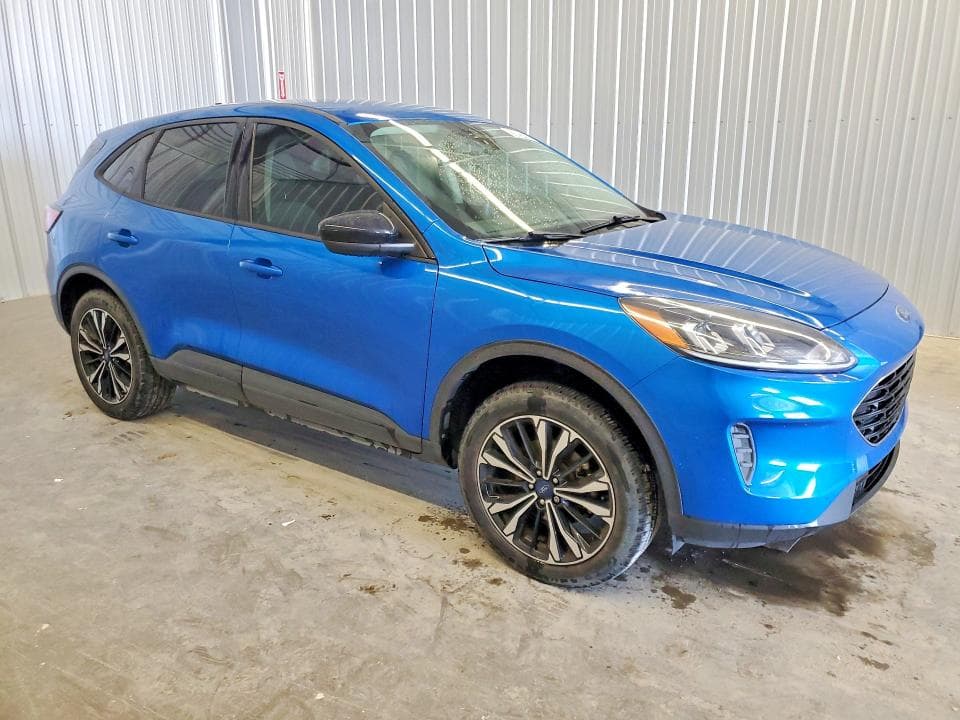 2021 FORD ESCAPE SE 4