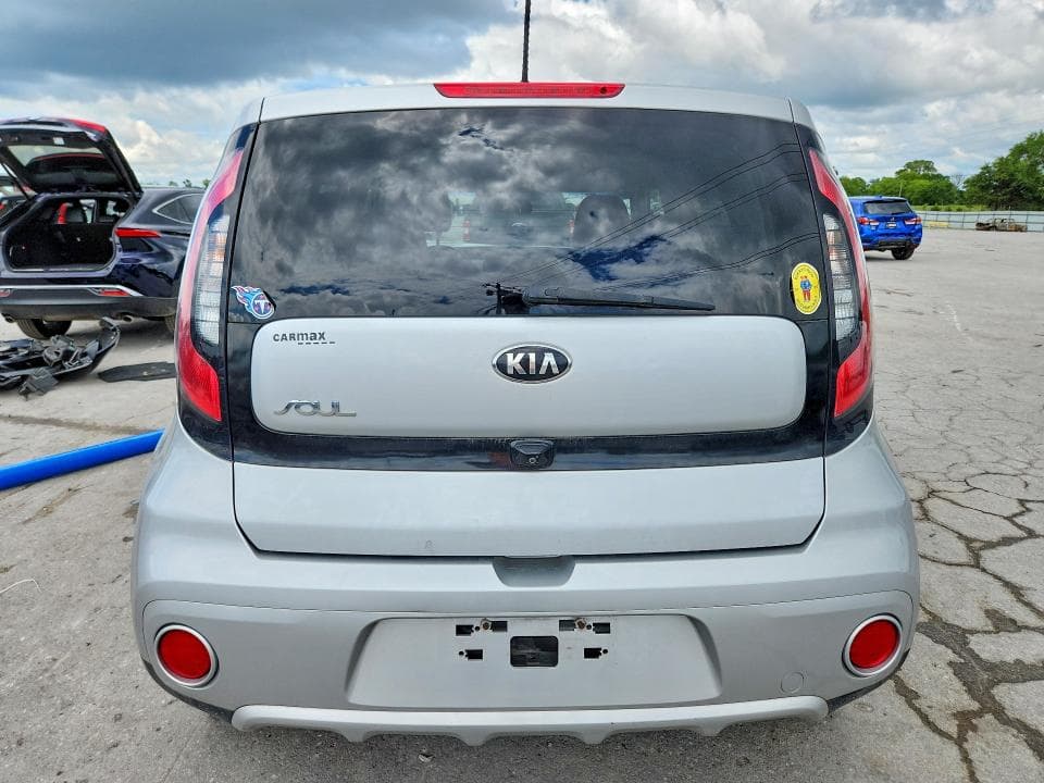 2017 KIA SOUL + 6