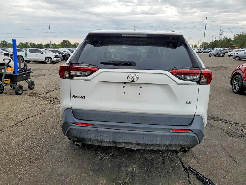 2021 TOYOTA RAV4 LE 6