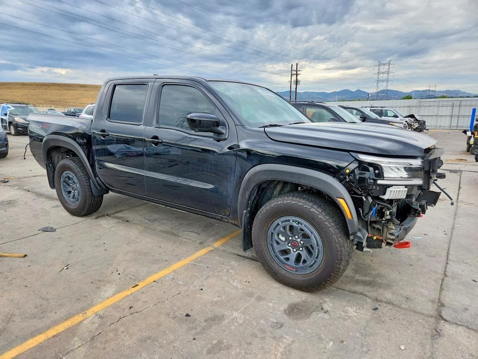 2025 NISSAN FRONTIER PRO-4X 4