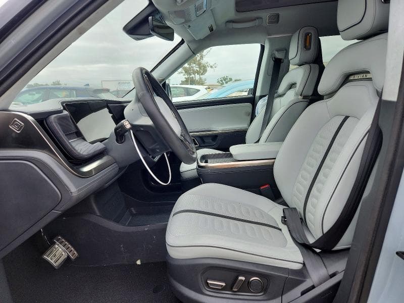 2023 RIVIAN R1S LAUNCH EDITION 7