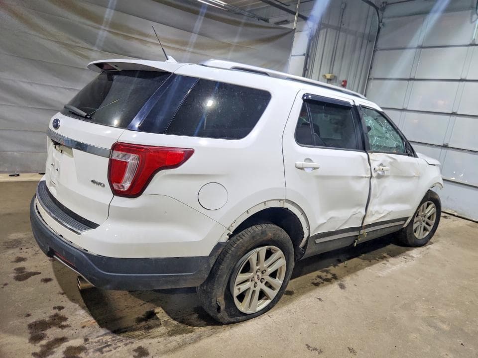 2018 FORD EXPLORER XLT 3