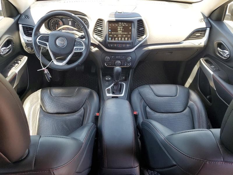2018 JEEP CHEROKEE TRAILHAWK 8