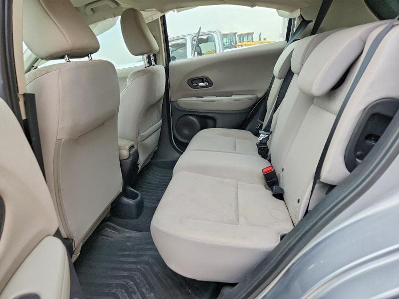 2018 HONDA HR-V LX 10