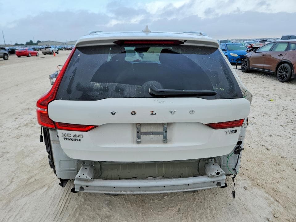 2021 VOLVO XC60 T5 INSCRIPTION 6