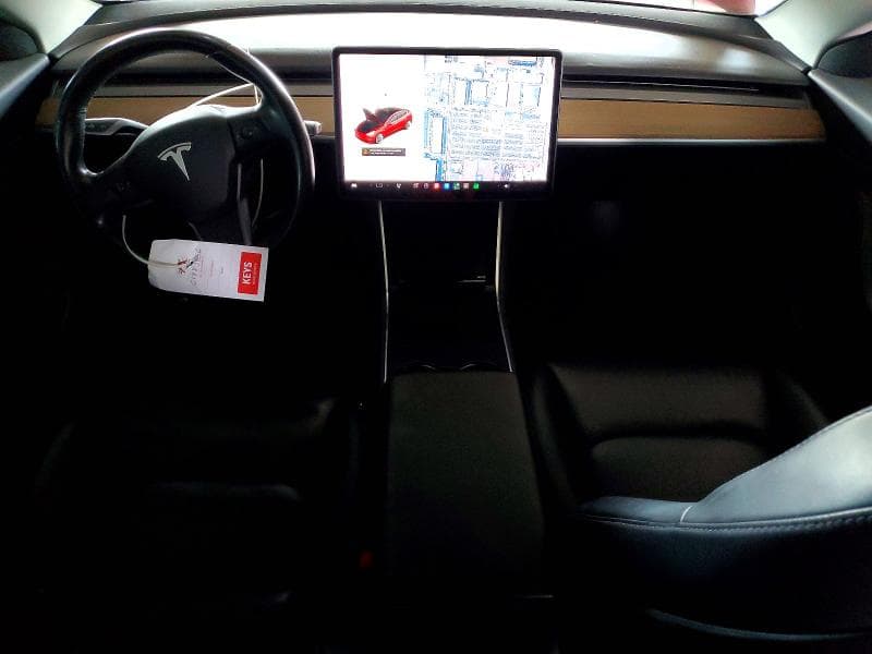 2018 TESLA MODEL 3 8