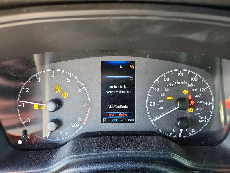2024 TOYOTA COROLLA LE 9