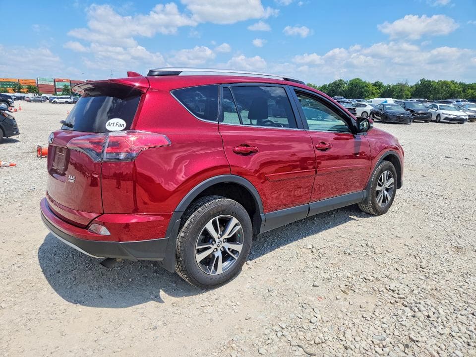 2018 TOYOTA RAV4 XLE 3