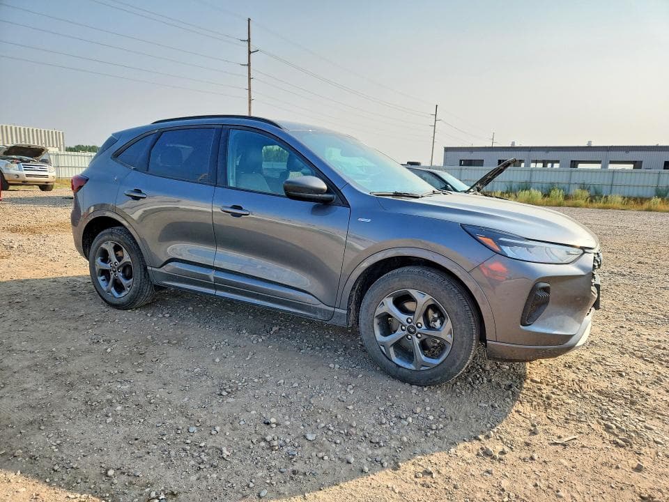 2024 FORD ESCAPE ST LINE 4