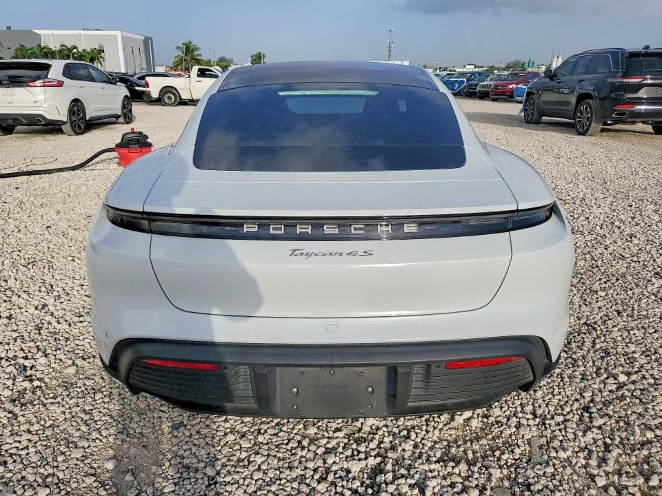 2020 PORSCHE TAYCAN 4S 6