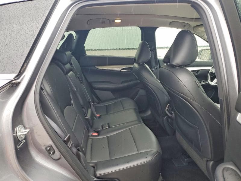 2021 INFINITI QX50 ESSENTIAL 11