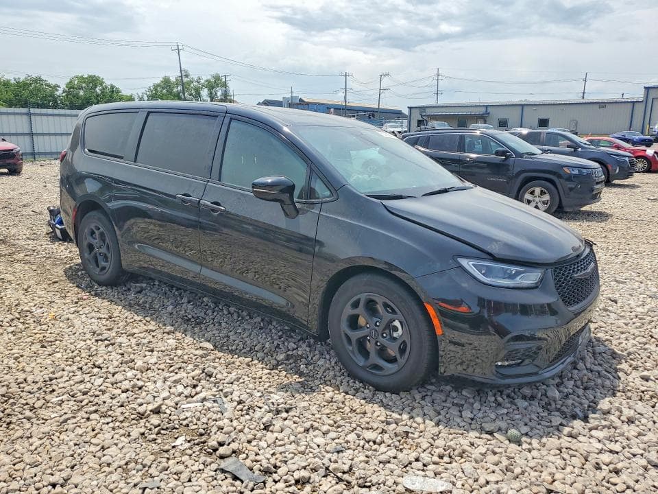 2023 CHRYSLER PACIFICA HYBRID LIMITED 4