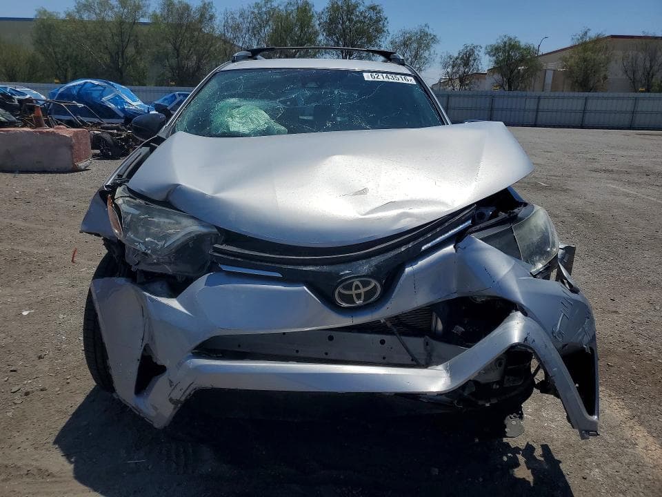 2018 TOYOTA RAV4 LE 5