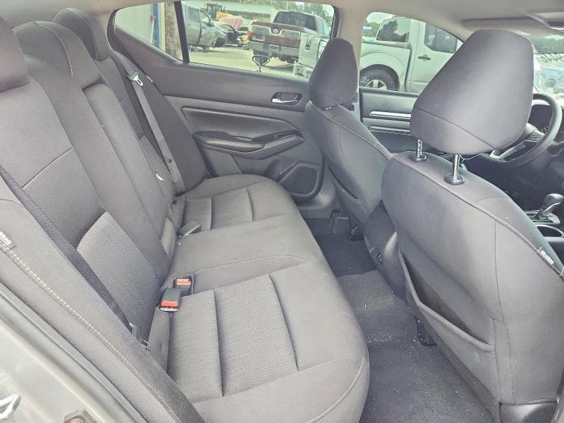 2021 NISSAN ALTIMA SV 10