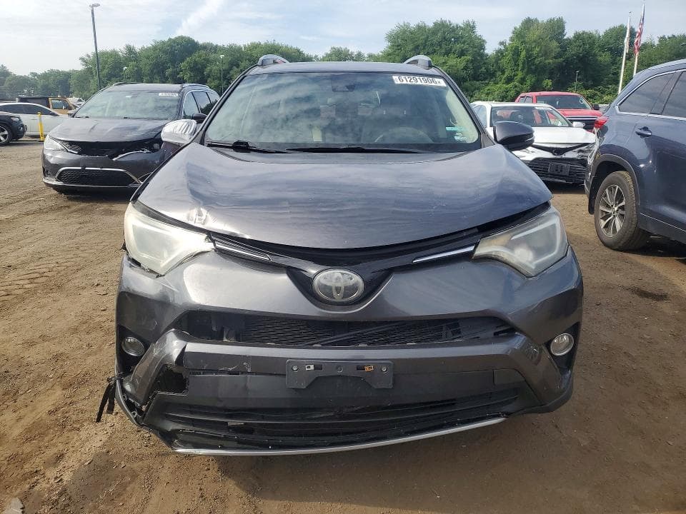 2018 TOYOTA RAV4 XLE 5