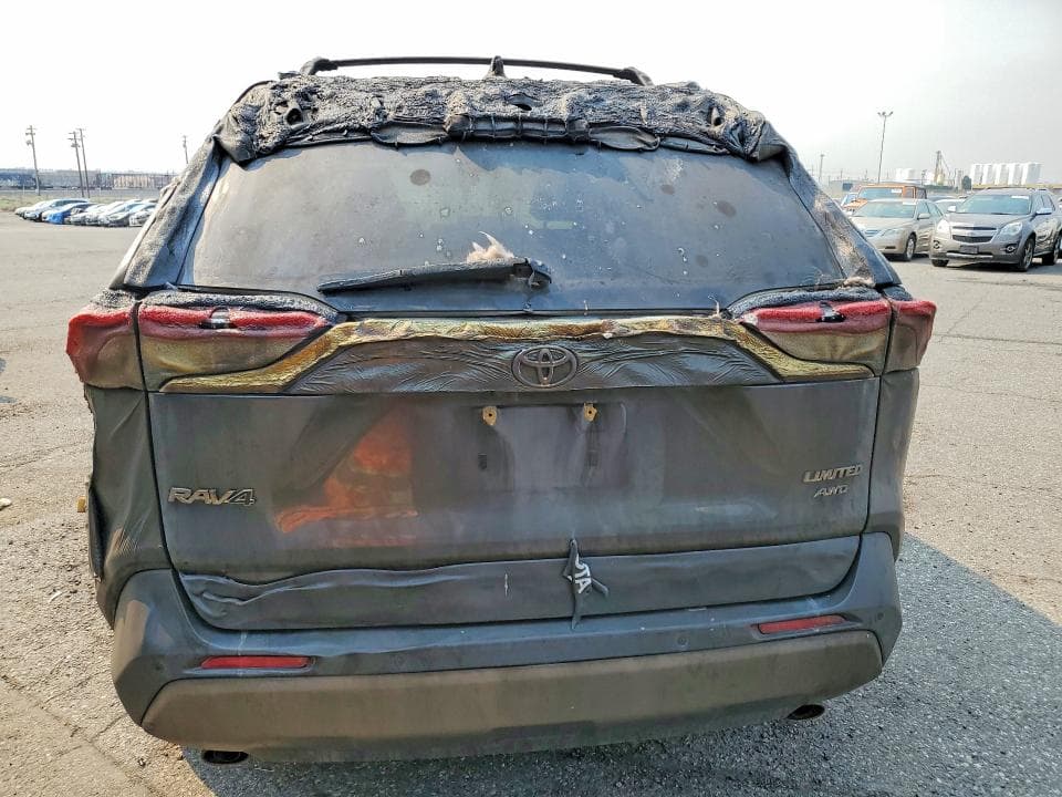 2020 TOYOTA RAV4 LIMITED 6