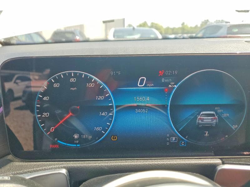 2023 MERCEDES-BENZ GLB 250 4MATIC 9