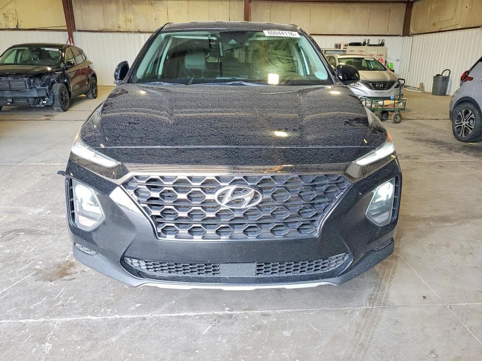 2019 HYUNDAI SANTA FE SE 5