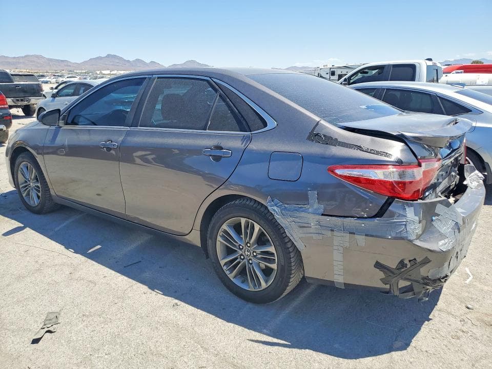 2017 TOYOTA CAMRY SE 2