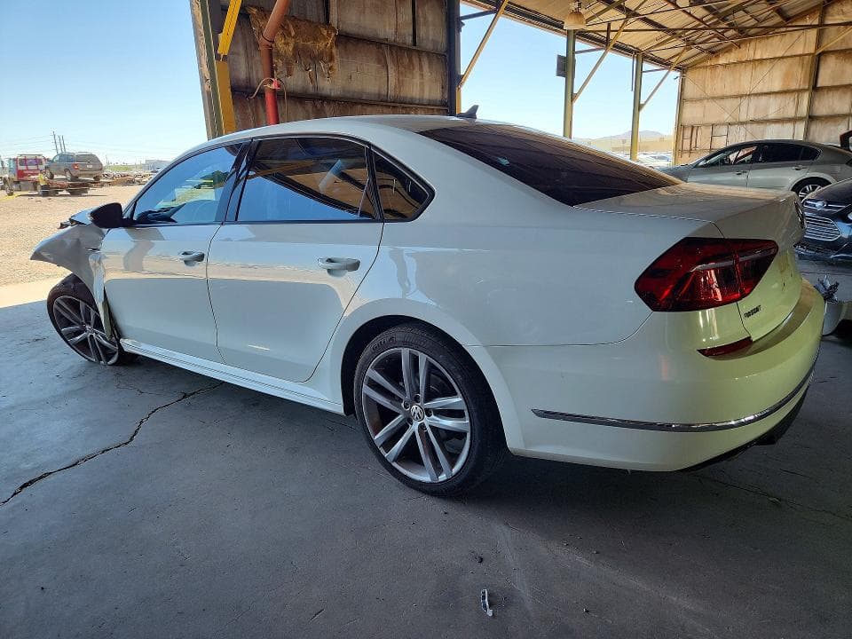 2018 VOLKSWAGEN PASSAT S 2