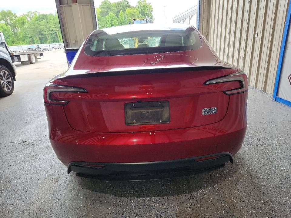 2025 TESLA MODEL 3 6