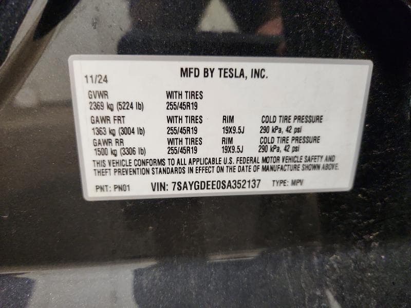 2025 TESLA MODEL Y 14