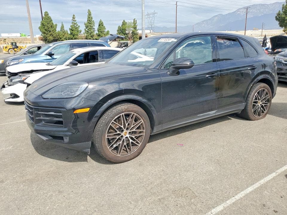 2024 PORSCHE CAYENNE - 1