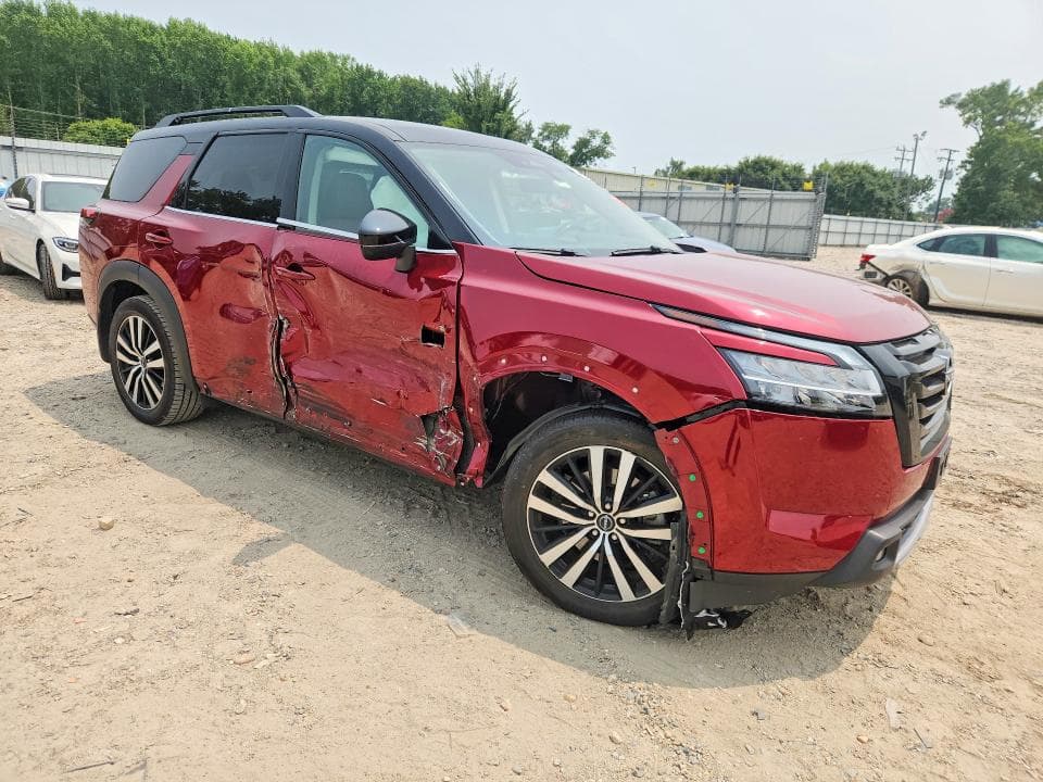 2024 NISSAN PATHFINDER PLATINUM 4