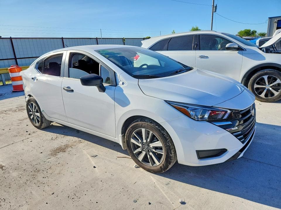 2024 NISSAN VERSA S 4