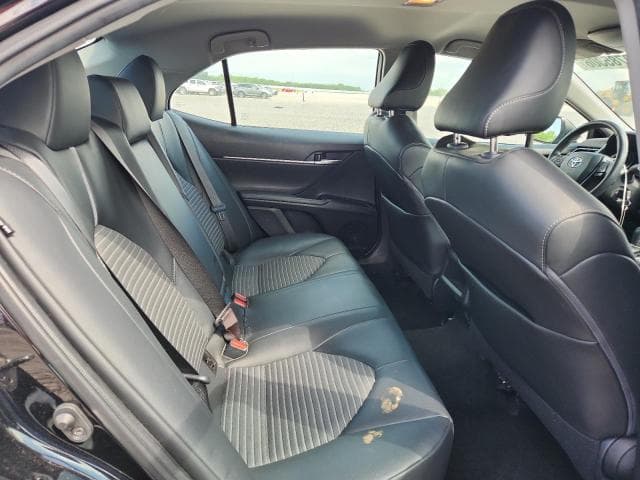 2020 TOYOTA CAMRY SE 10
