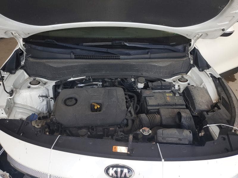 2021 KIA SELTOS S 12